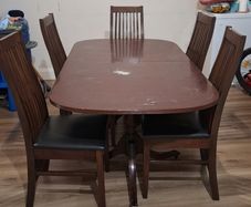 Exrendable Dining Table 6 chairs