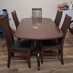 Exrendable Dining Table 6 chairs