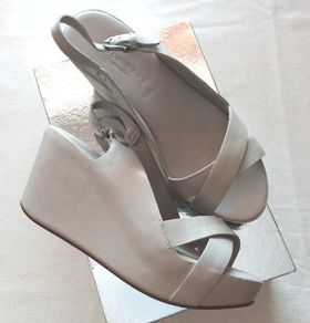 LOLA CRUZ Soft Leather Beige Wedges Size 36