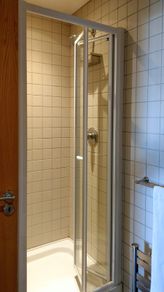 Merlyn 800mm wide Shower Door - Excellent Condition