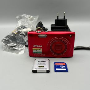 Nikon Coolpix S3300 16MP Digital Camera Red - Full Kit