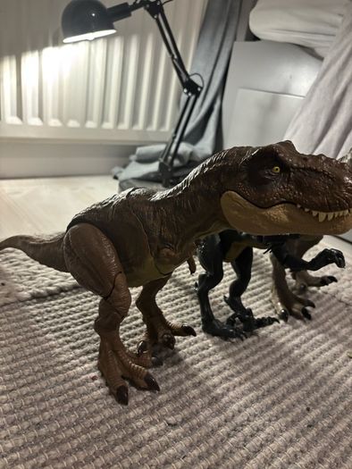 4x large toy dinosaurs