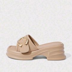 womens sandal size 6