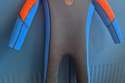 kids wetsuit