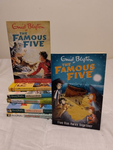 Enid Blyton, The Famous Five Classic Story Books
