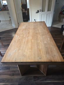 Kitchen table
