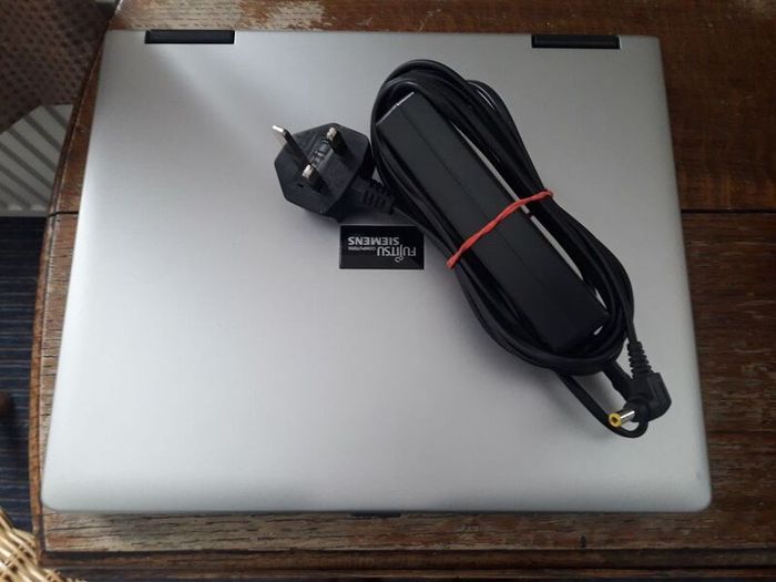 Fujitsu-Siemens Laptop