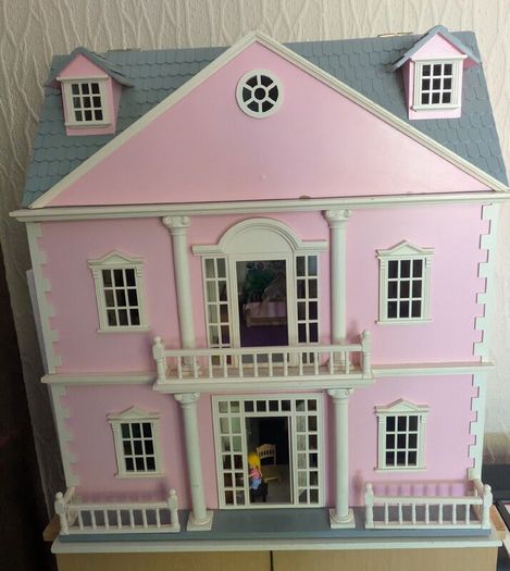 Doll house