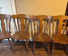 Set of 4 kitchen chairs