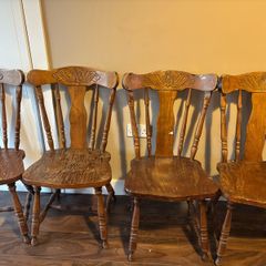 Set of 4 kitchen chairs