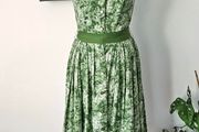 Vintage 1950s 1960s green floral cotton tea dress handmade feminine summer S 8 10