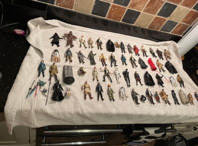 Large Star Wars bundle of over 130 figures and vehicles