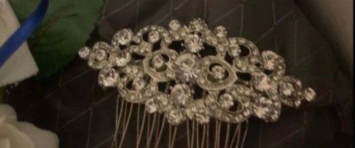 Cari's closet dress & accessories