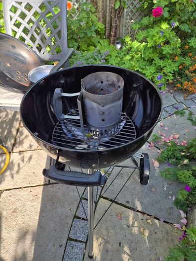 Weber Charcoal Barbecue E-4710