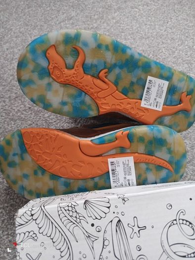 New.boy's Clarks shoes. UK12. 5G/EUR 31
