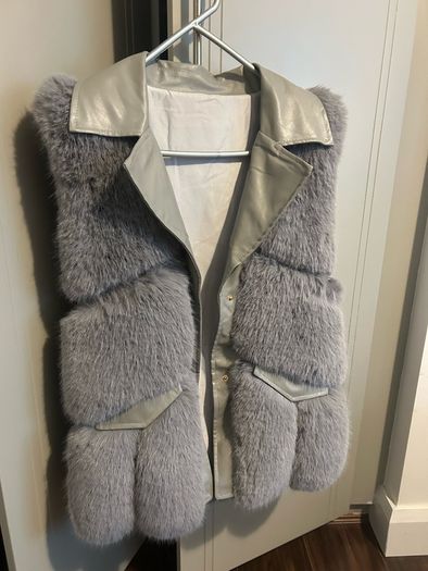 Stunning fur gilet, like new.  Bought Neola Boutique Malahide