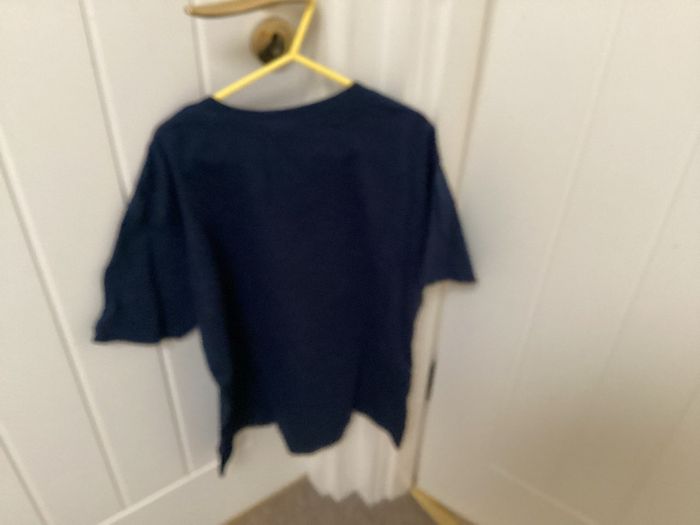 Gildan navy T-shirt size youths M