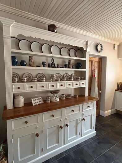 Kitchen dresser