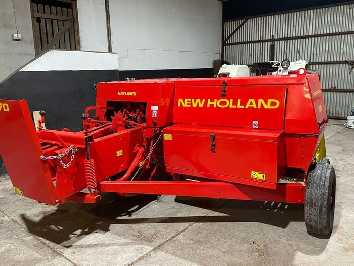 New Holland 370
