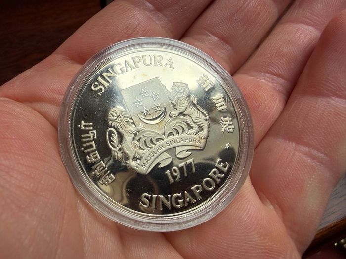 Silver 1977 Singapore 10th Anniversary Coin