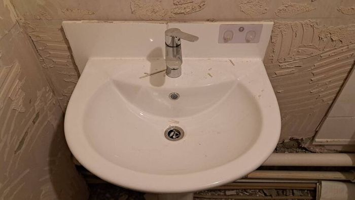 Bathtub, Sink, bathtub glass, tiles...