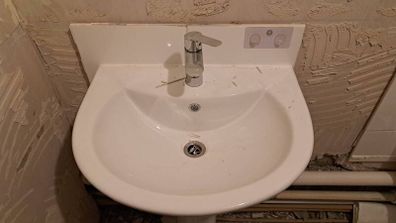Bathtub, Sink, bathtub glass, tiles...