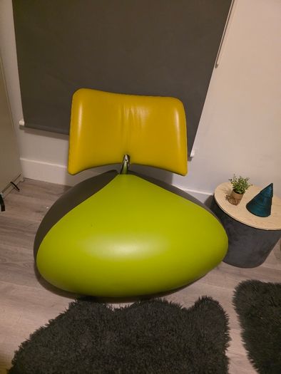Leolux Pallone modern leather armchairs