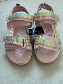 girls sandals 12/31