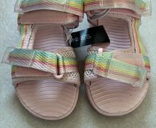 girls sandals 12/31