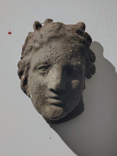 classical cast garden decor