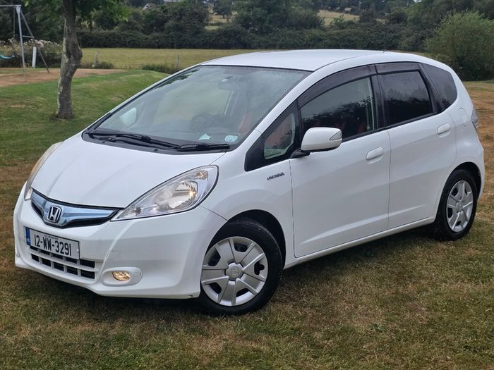 2012 Honda Fit Hybrid Automatic 1 owner NCT 12/26