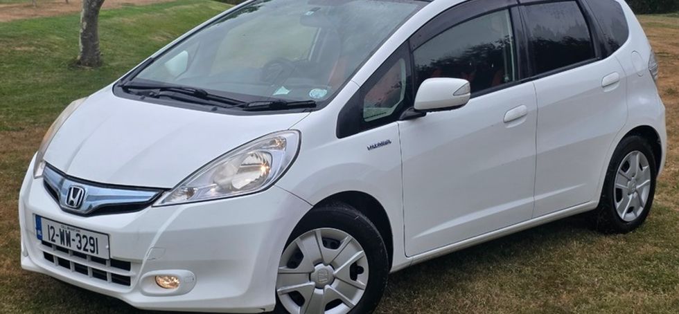 2012 Honda Fit Hybrid Automatic 1 owner NCT 12/26