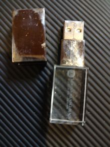 8 GB Light Up Flash Drive. Free Postage!