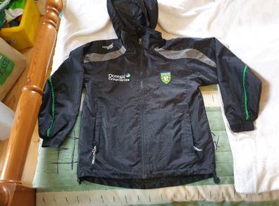 Donegal Gaelic Football Coat 2010 to 2011 Children 9 to 10 Years Old