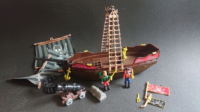 Pirates Ship