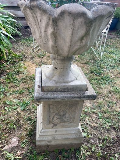 Vintage Cast Stone Classical Garden Urn & Decorative Plinth Set