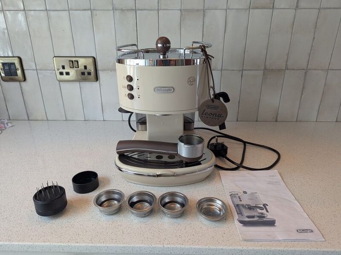 DeLonghi Icona Vintage Espresso Machine