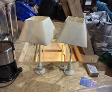 Cream table lamp