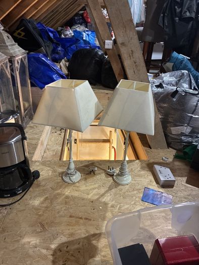 Cream table lamp
