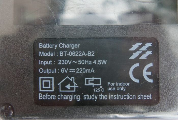 Battery charger with 4 AA rechargeable batteries
