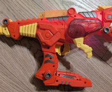 Transformer dinosaur / gun