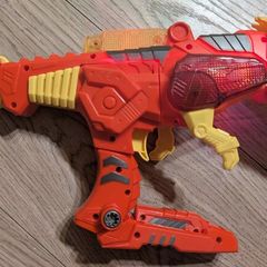 Transformer dinosaur / gun