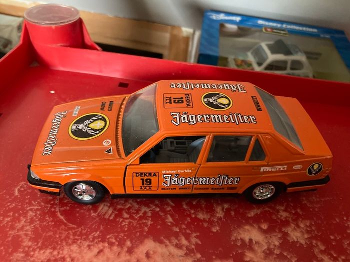 Alfa Romeo 75 Group A Jagermeister Scale 1/24 Burago
