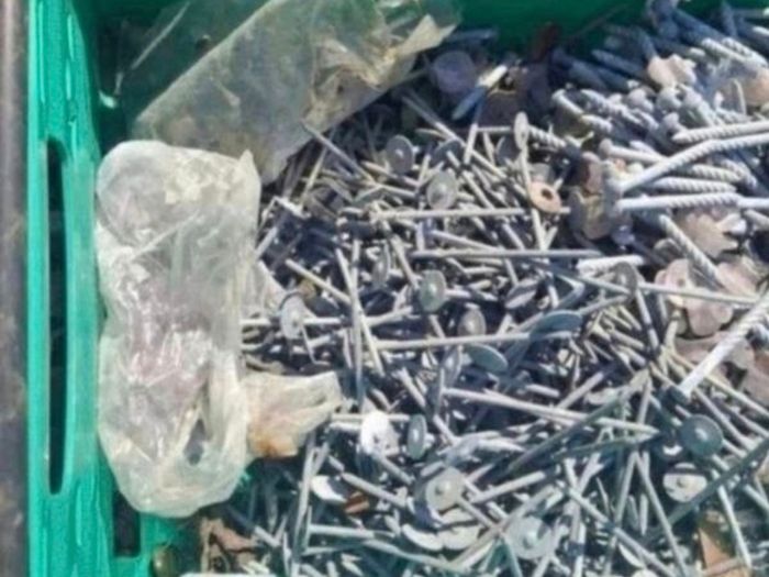 Mix of Galvanised Shed Nails