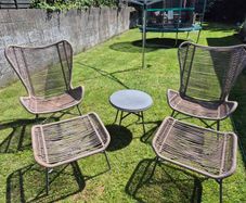 table and chairs