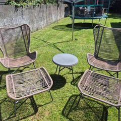 table and chairs