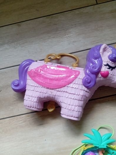 Sylvanian family and Polly pockets