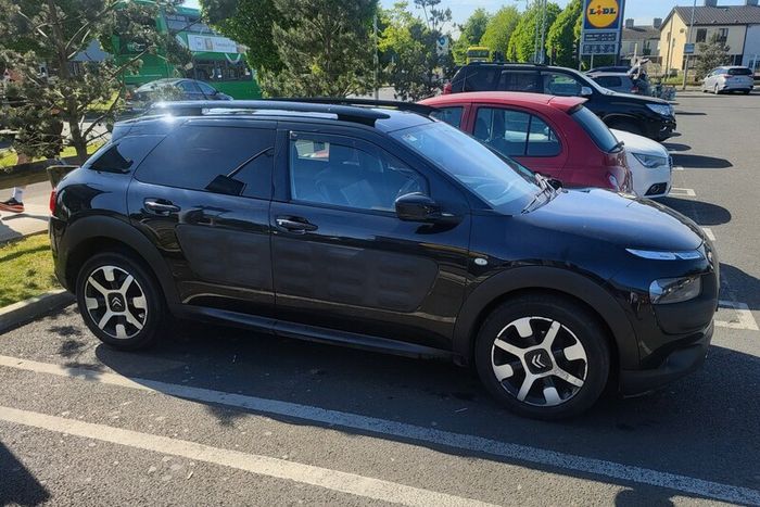 2017 Citroen C4 Cactus 1.6 Turbodiesel, Panoramic Sunroof