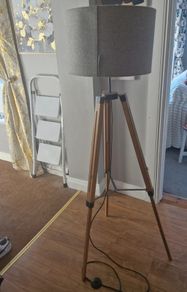 tripod floor lamp