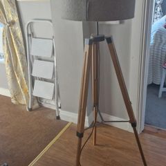tripod floor lamp